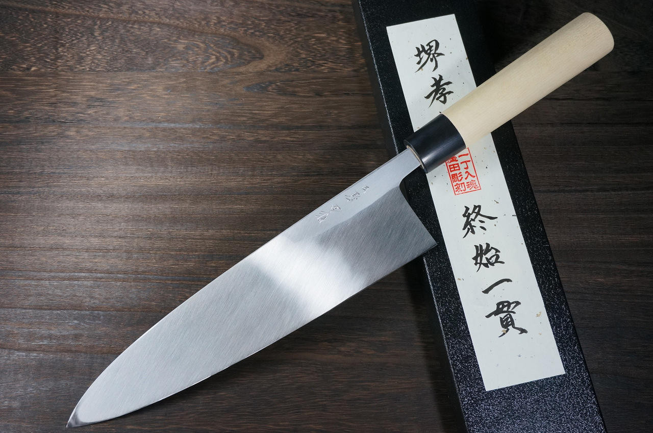https://www.blade-boutique.com/wp-content/uploads/2024/01/sakai-takayuki-sakai-takayuki-kasumitogi-white-steel-engraving-art-japanese-chefs-deba-knife-300mm-shushi-ikkankanji-gallery-for-sushi__38055.1624947741.jpg